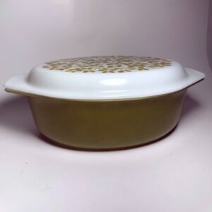 Pyrex‎ Olive Green Floral Casserole Dish with Lid 2 1/2 Qt Ovenware 045